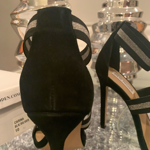 Steve Madden Carina triple strap sandals. - Picture 9 of 10